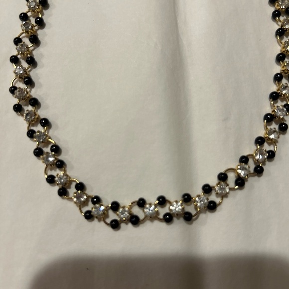 Elegant Black and Gold Beaded Necklace - Picture 1 of 3